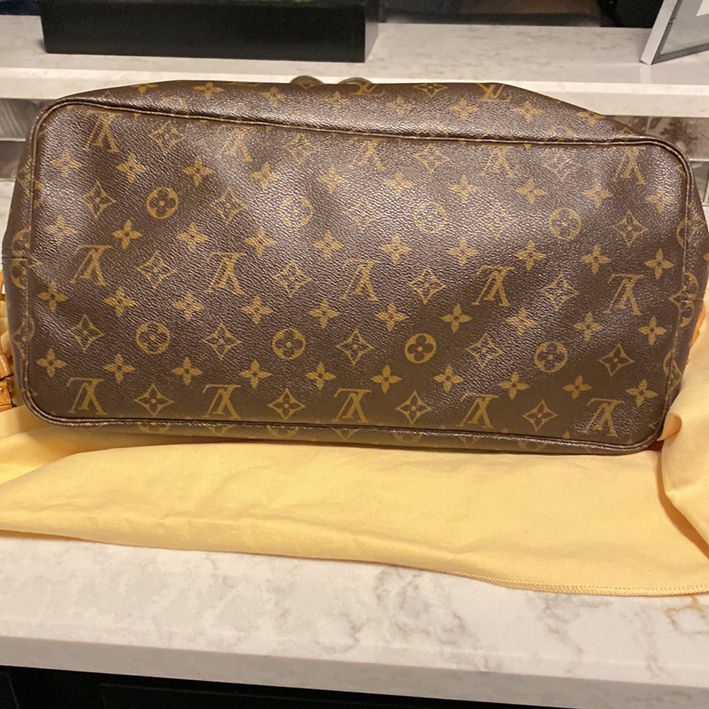 Louis Vuitton Neverfull GM - Picture 6 of 14